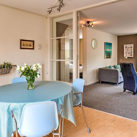 Modern Apartment In Schoorl Near The Beach Стая снимка