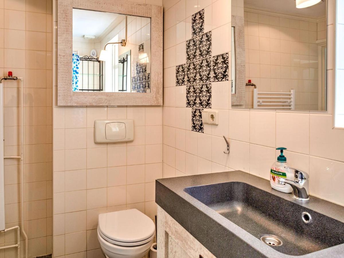 Modern Apartment In Schoorl Near The Beach Екстериор снимка